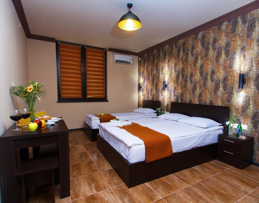 Wow Guest House In Apartment 141 Erivan Dış mekan fotoğraf